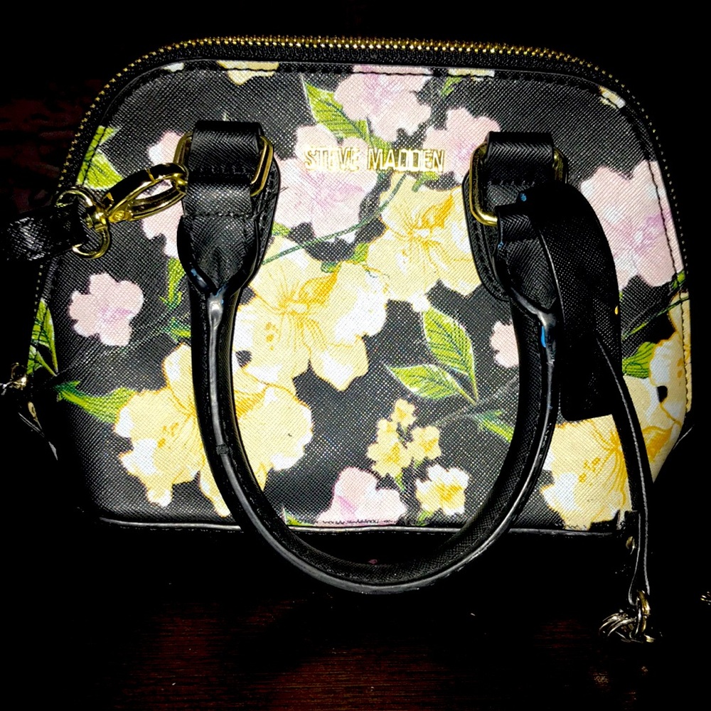 A purse from Steve Madden that can help you a lot and let’s you carry things <3